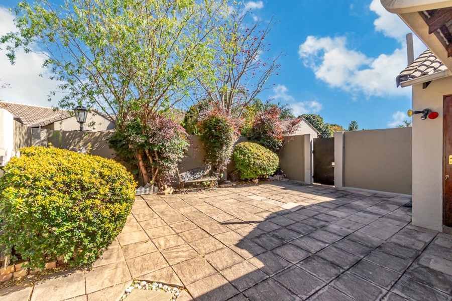 2 Bedroom Property for Sale in North Riding Gauteng