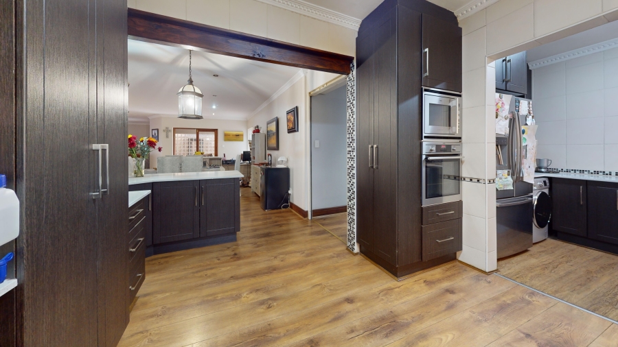 3 Bedroom Property for Sale in Bartlett Gauteng