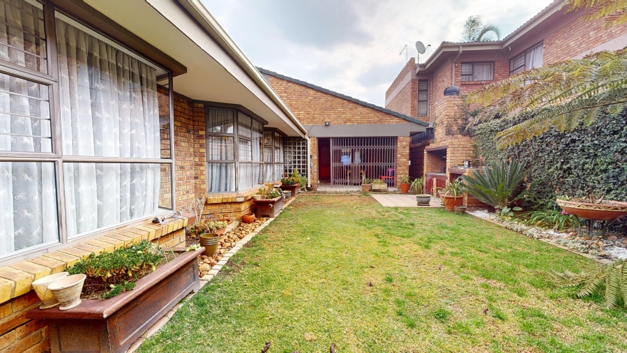 3 Bedroom Property for Sale in Bartlett Gauteng