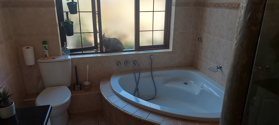 5 Bedroom Property for Sale in Mooikloof Equestrian Estate Gauteng