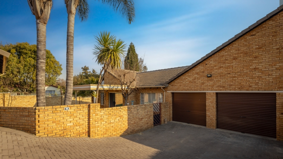 3 Bedroom Property for Sale in Wilgeheuwel Gauteng