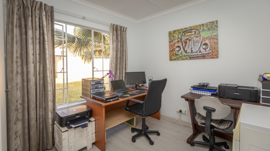 3 Bedroom Property for Sale in Wilgeheuwel Gauteng