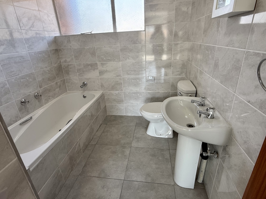 3 Bedroom Property for Sale in Rant En Dal Gauteng
