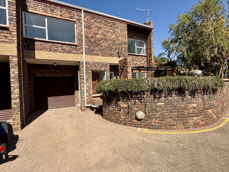 3 Bedroom Property for Sale in Rant En Dal Gauteng