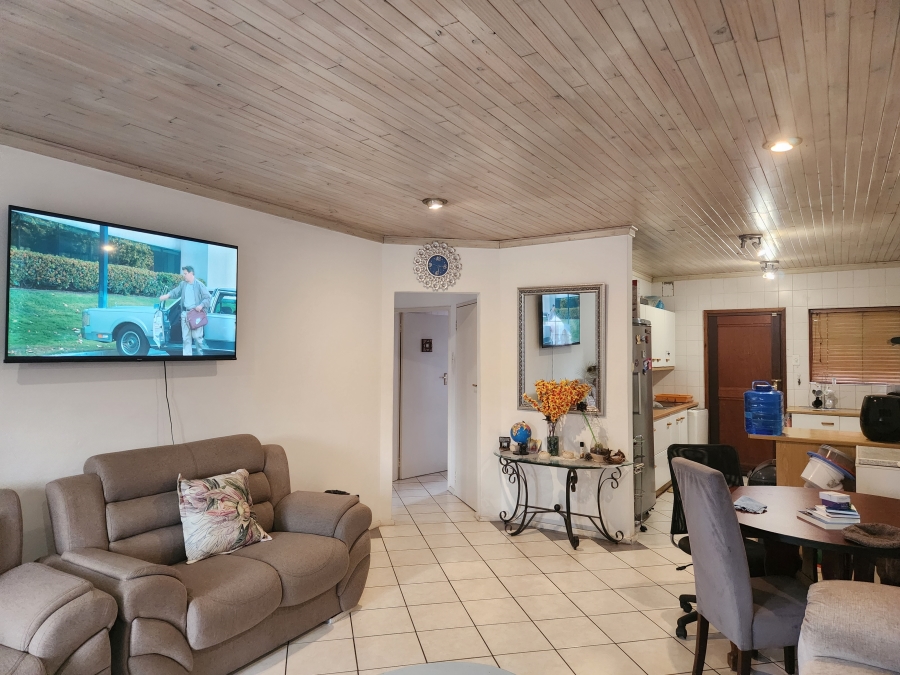 To Let 2 Bedroom Property for Rent in Ferndale Gauteng