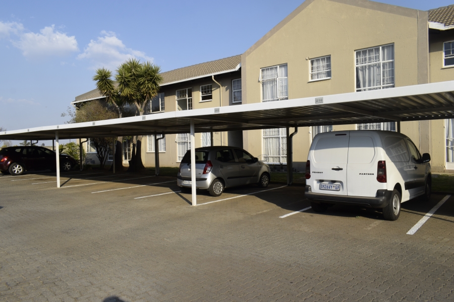 3 Bedroom Property for Sale in Ravenswood Gauteng