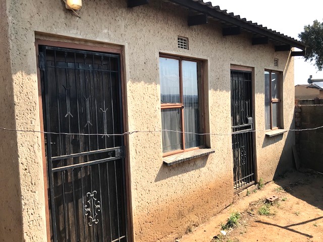 2 Bedroom Property for Sale in Buhle Park Gauteng