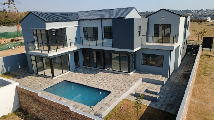 5 Bedroom Property for Sale in Helderfontein Estate Gauteng