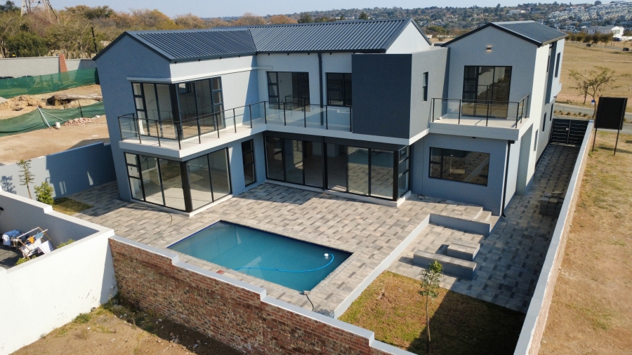 5 Bedroom Property for Sale in Helderfontein Estate Gauteng