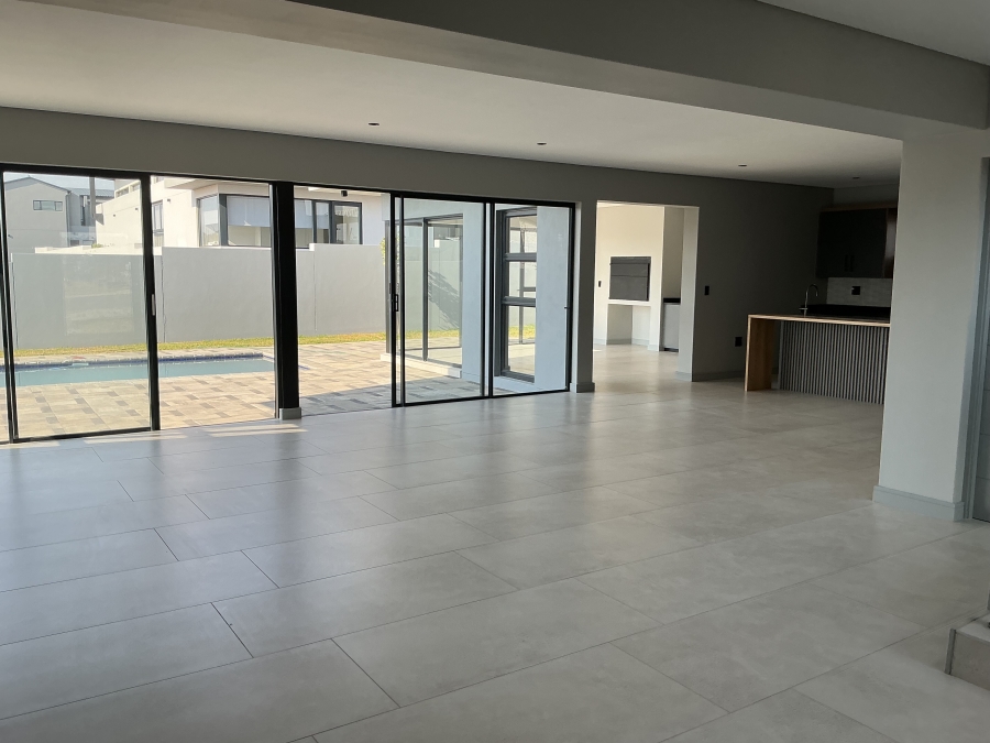 5 Bedroom Property for Sale in Helderfontein Estate Gauteng
