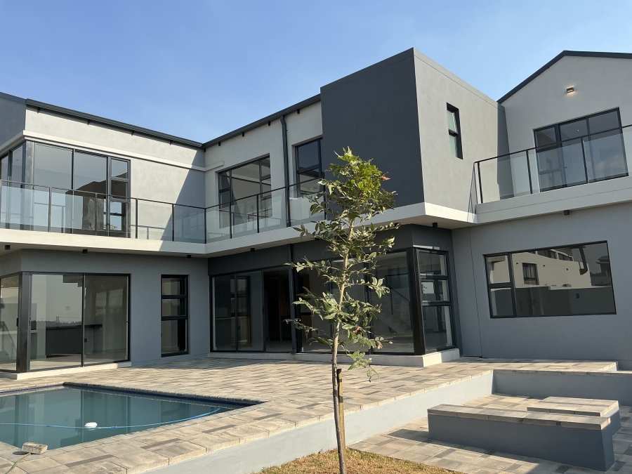 5 Bedroom Property for Sale in Helderfontein Estate Gauteng