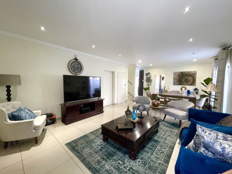 To Let 5 Bedroom Property for Rent in Vorna Valley Gauteng