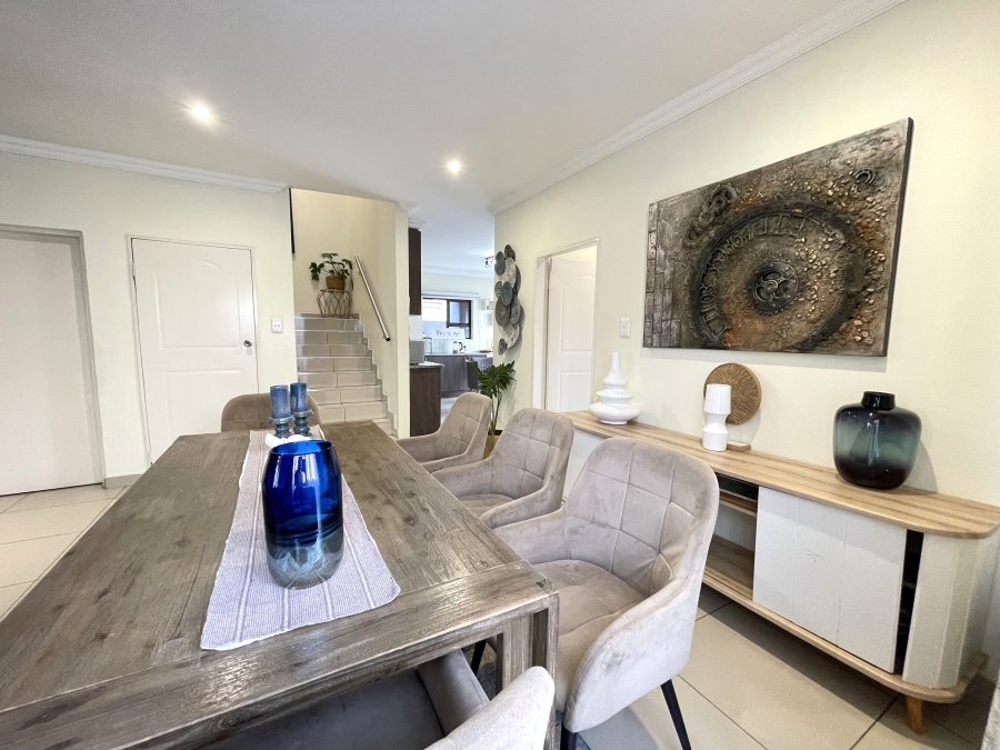 To Let 5 Bedroom Property for Rent in Vorna Valley Gauteng