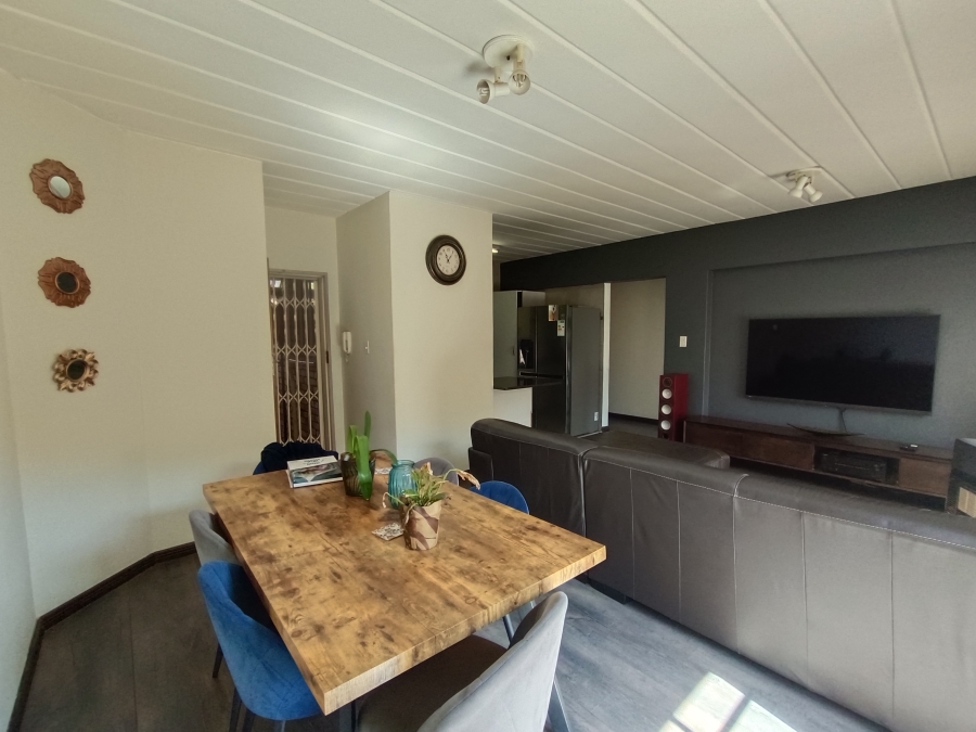 3 Bedroom Property for Sale in Zwartkop Gauteng