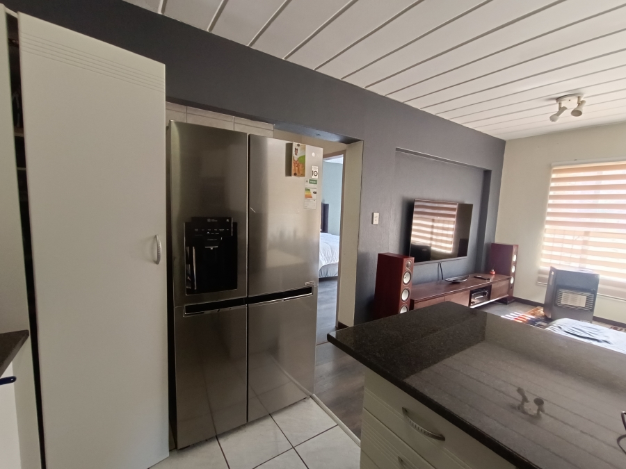 3 Bedroom Property for Sale in Zwartkop Gauteng