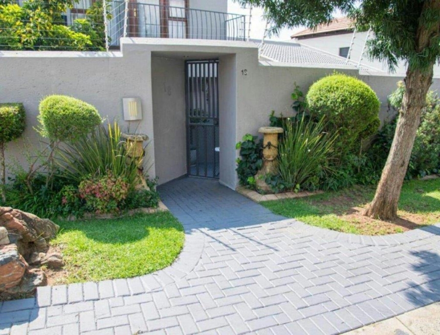 4 Bedroom Property for Sale in Marais Steyn Park Gauteng