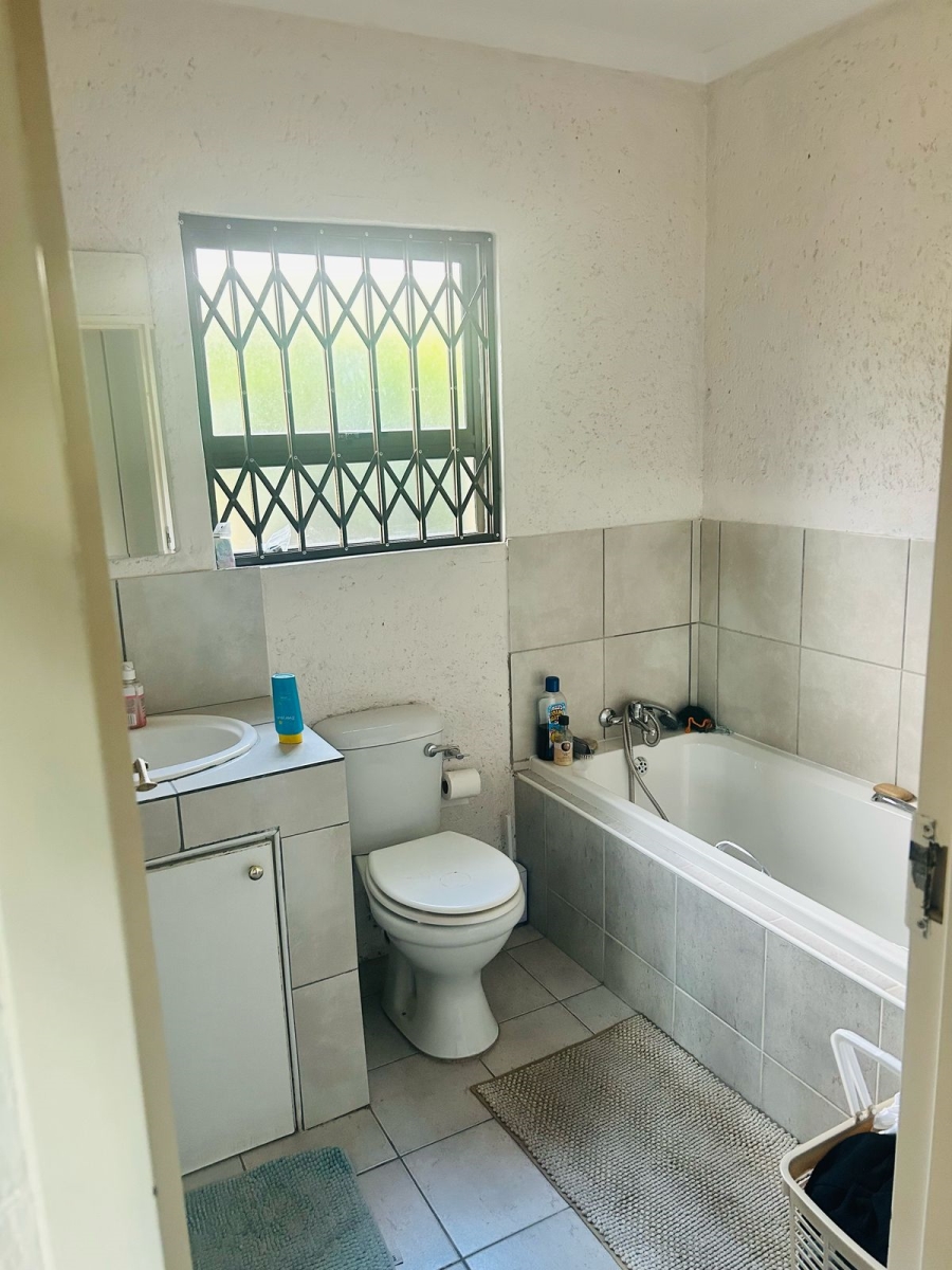 To Let 2 Bedroom Property for Rent in North Riding Gauteng