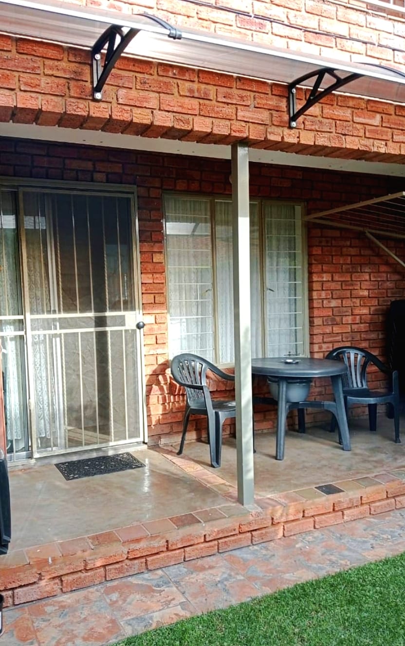 2 Bedroom Property for Sale in Wentworth Park Gauteng