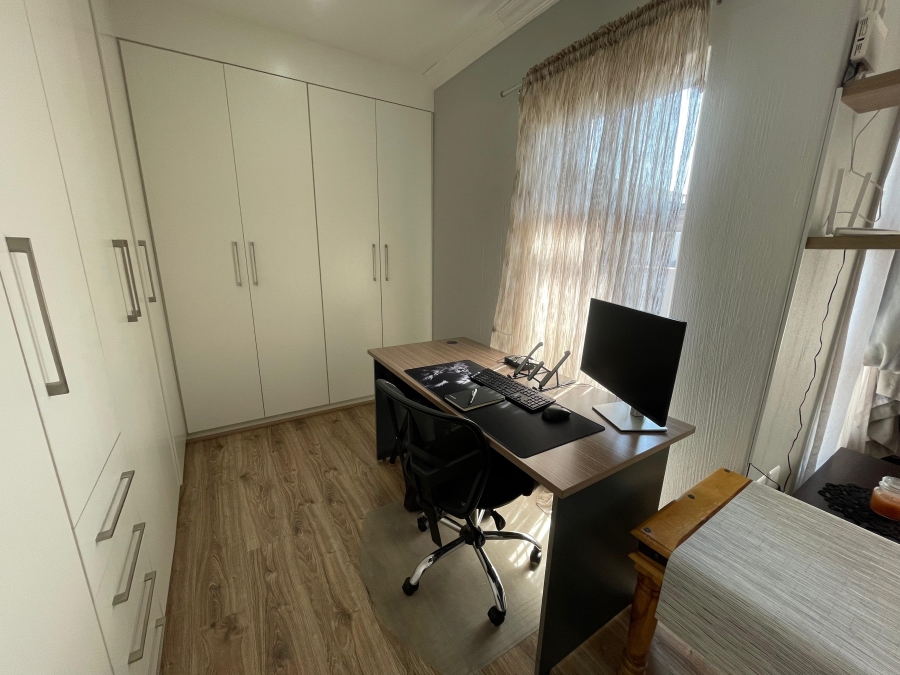 3 Bedroom Property for Sale in Noordheuwel Gauteng
