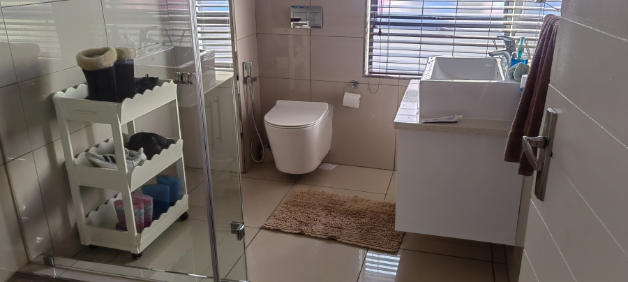 4 Bedroom Property for Sale in Ormonde Gauteng