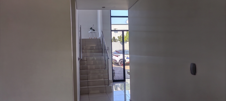4 Bedroom Property for Sale in Ormonde Gauteng