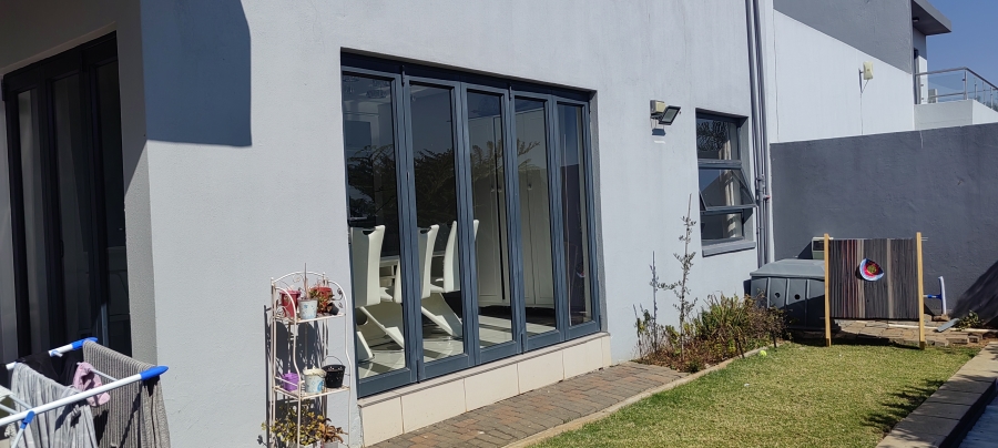4 Bedroom Property for Sale in Ormonde Gauteng