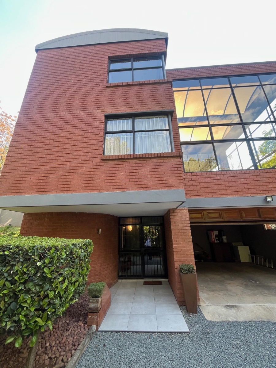 To Let 3 Bedroom Property for Rent in Waterkloof Ridge Gauteng
