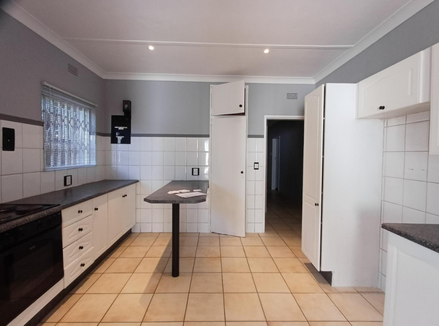 3 Bedroom Property for Sale in Mulbarton Gauteng