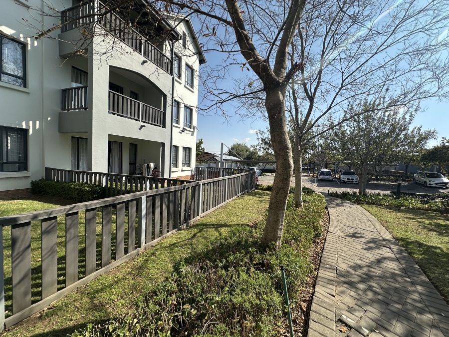 To Let 2 Bedroom Property for Rent in Broadacres Gauteng