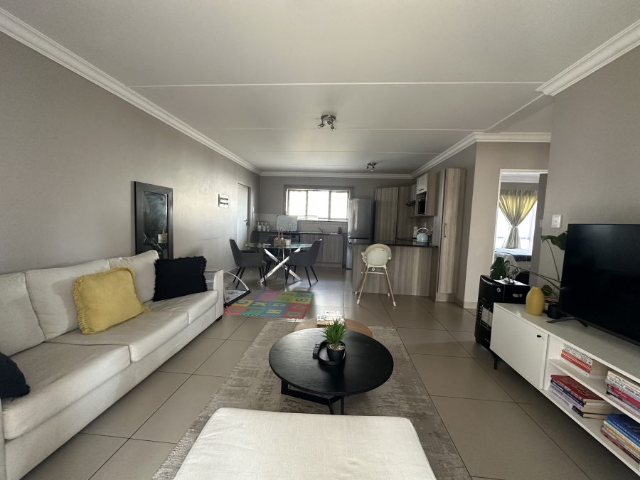 To Let 2 Bedroom Property for Rent in Broadacres Gauteng
