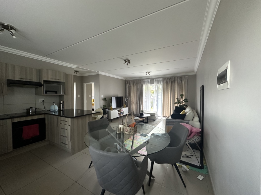 To Let 2 Bedroom Property for Rent in Broadacres Gauteng
