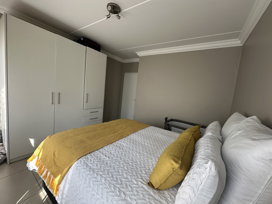 To Let 2 Bedroom Property for Rent in Broadacres Gauteng