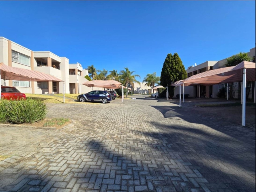 3 Bedroom Property for Sale in Glenanda Gauteng