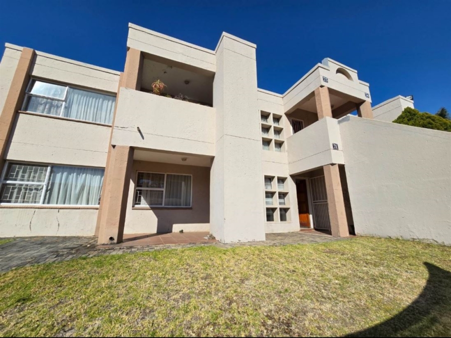 3 Bedroom Property for Sale in Glenanda Gauteng
