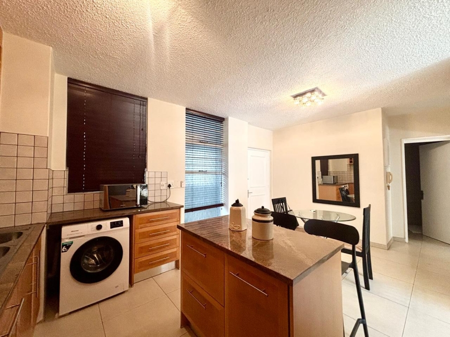 To Let 2 Bedroom Property for Rent in Sandown Gauteng