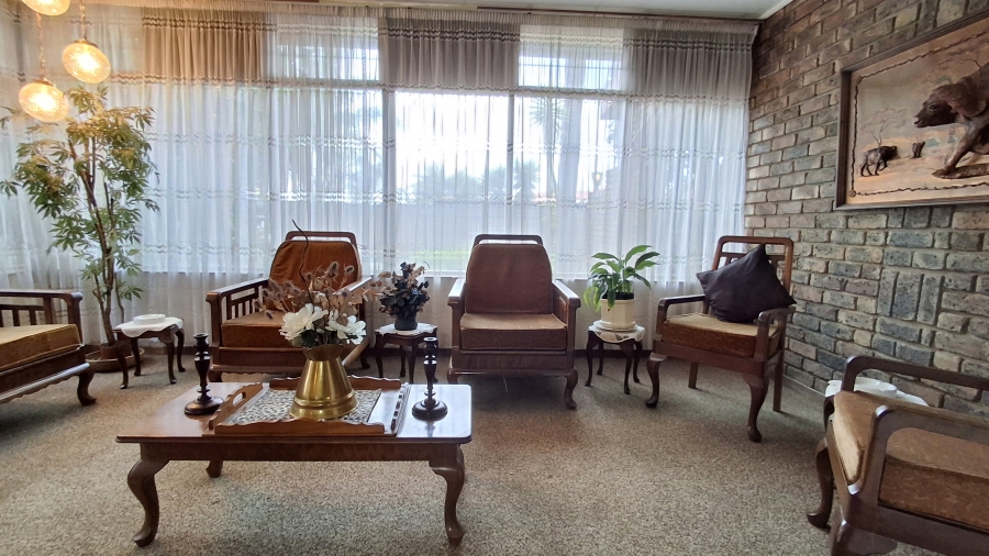 4 Bedroom Property for Sale in Pretoria Gardens Gauteng