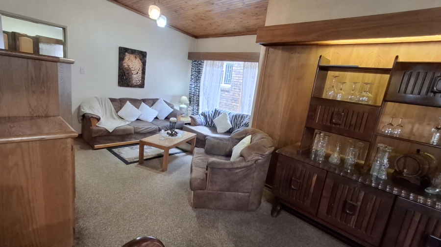 4 Bedroom Property for Sale in Pretoria Gardens Gauteng