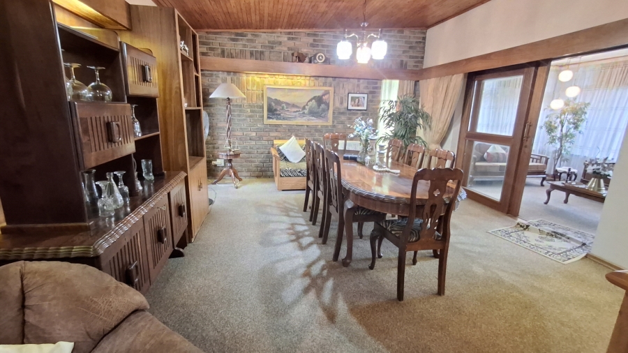 4 Bedroom Property for Sale in Pretoria Gardens Gauteng