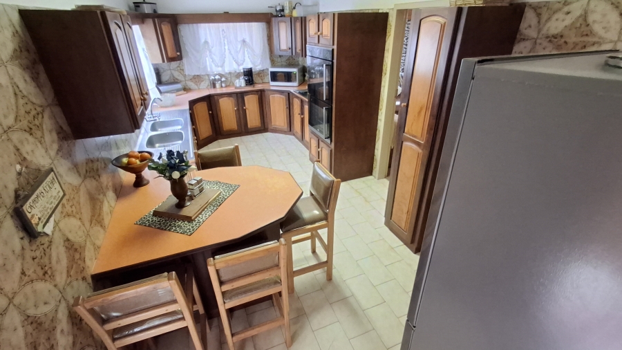 4 Bedroom Property for Sale in Pretoria Gardens Gauteng