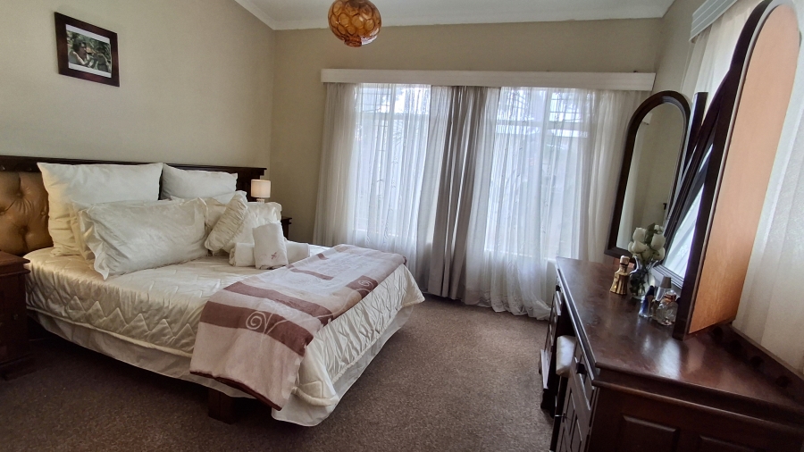4 Bedroom Property for Sale in Pretoria Gardens Gauteng