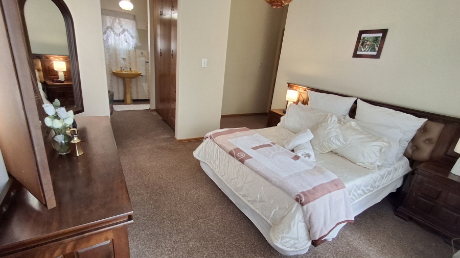 4 Bedroom Property for Sale in Pretoria Gardens Gauteng