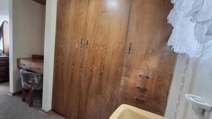 4 Bedroom Property for Sale in Pretoria Gardens Gauteng