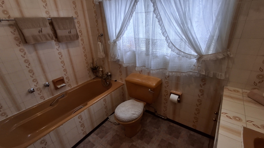 4 Bedroom Property for Sale in Pretoria Gardens Gauteng
