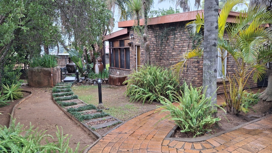 4 Bedroom Property for Sale in Pretoria Gardens Gauteng