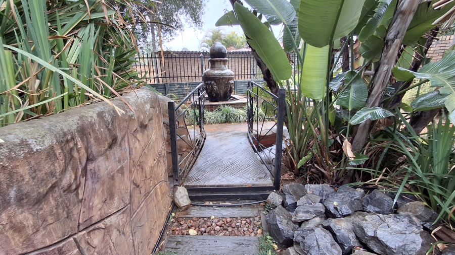 4 Bedroom Property for Sale in Pretoria Gardens Gauteng