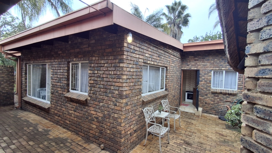 4 Bedroom Property for Sale in Pretoria Gardens Gauteng