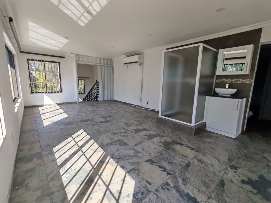 To Let 6 Bedroom Property for Rent in Florauna Gauteng