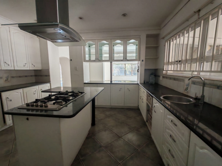 To Let 6 Bedroom Property for Rent in Florauna Gauteng