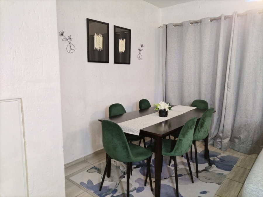 2 Bedroom Property for Sale in Greenstone Hill Gauteng