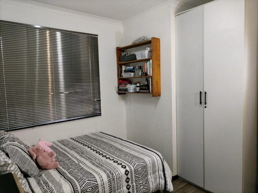 2 Bedroom Property for Sale in Greenstone Hill Gauteng